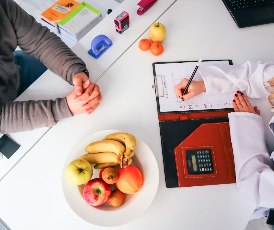 Unser Qualitätskontrollteam überprüft Ernährungsinformationen